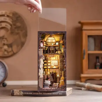 FIGURED'ART Book Nook - Le Pharmacien Magique