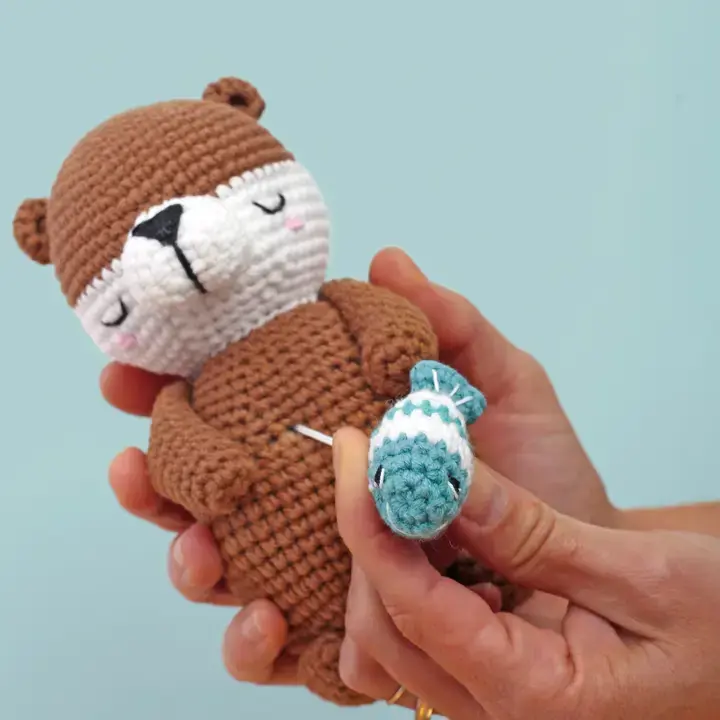 GRAINE CREATIVE Kit Amigurumi Loutre Musicale
