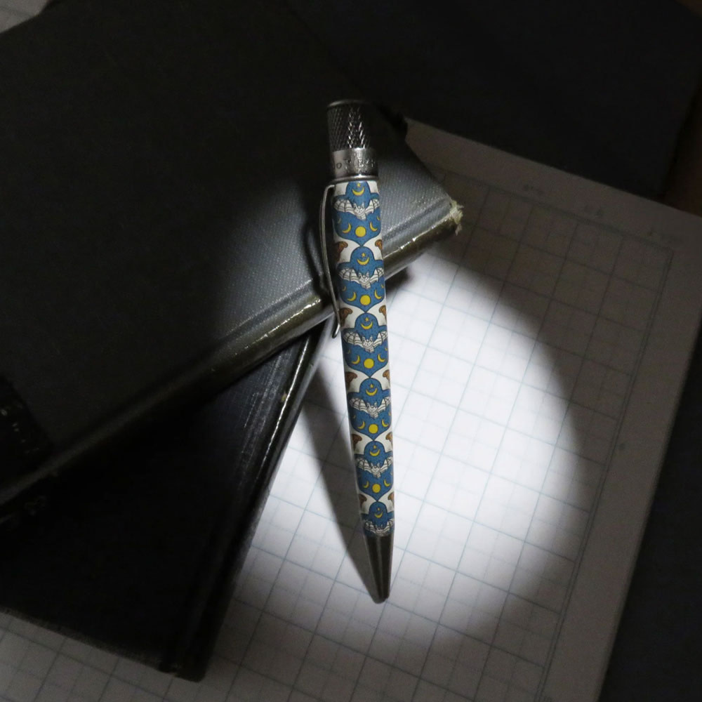 RETRO 51 Tornado Stylo Bille Rescue Bat Rescue