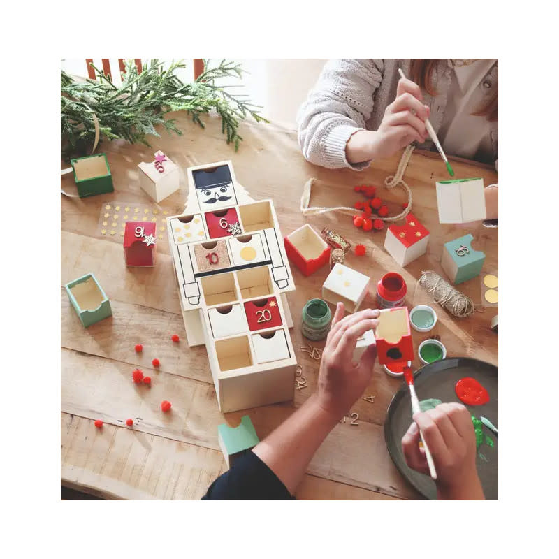 ARTEMIO Calendrier De L'Avent Casse Noisette 17x37, 5x12 cm