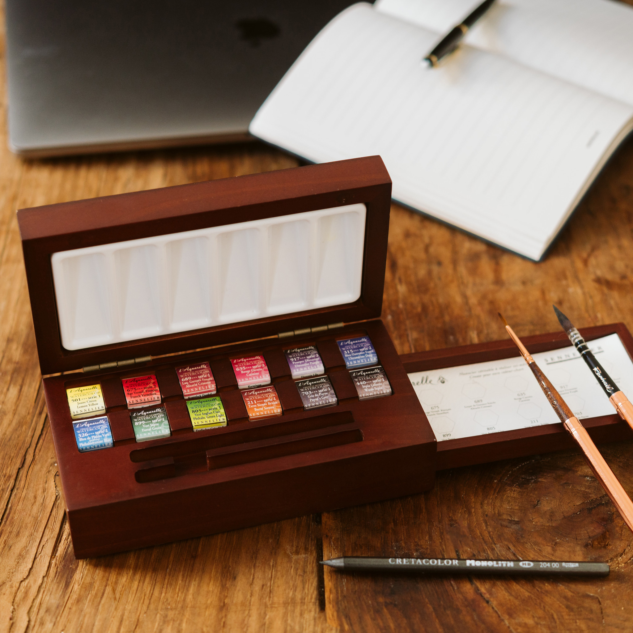 SENNELIER Coffret aquarelle extra-fine 12 1/2 godets + 2 pinceaux Voyageur