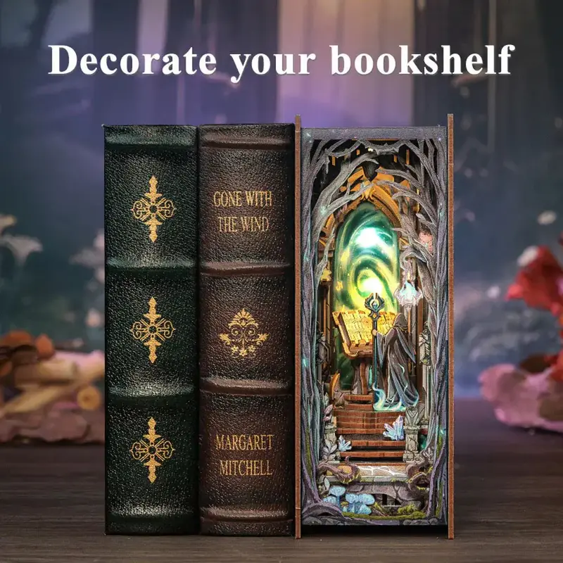 FIGURED'ART Book Nook - La Porte du Pays des Merveilles