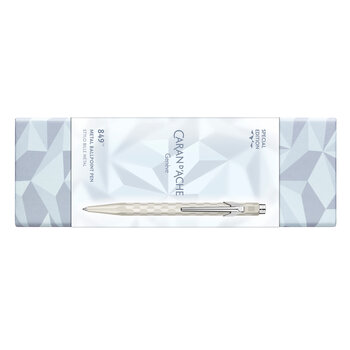 CARAN D'ACHE Stylo bille 849™ Noël 2025 Blanc, recharge noire M, en écrin carton Alpine Frost
