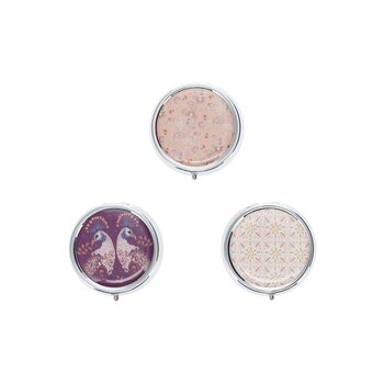 KIUB Boite A Pilules Ronde Metal Esprit Cachemire vendue à l'unité modèles aléatoires 5.5x5x1.5cm