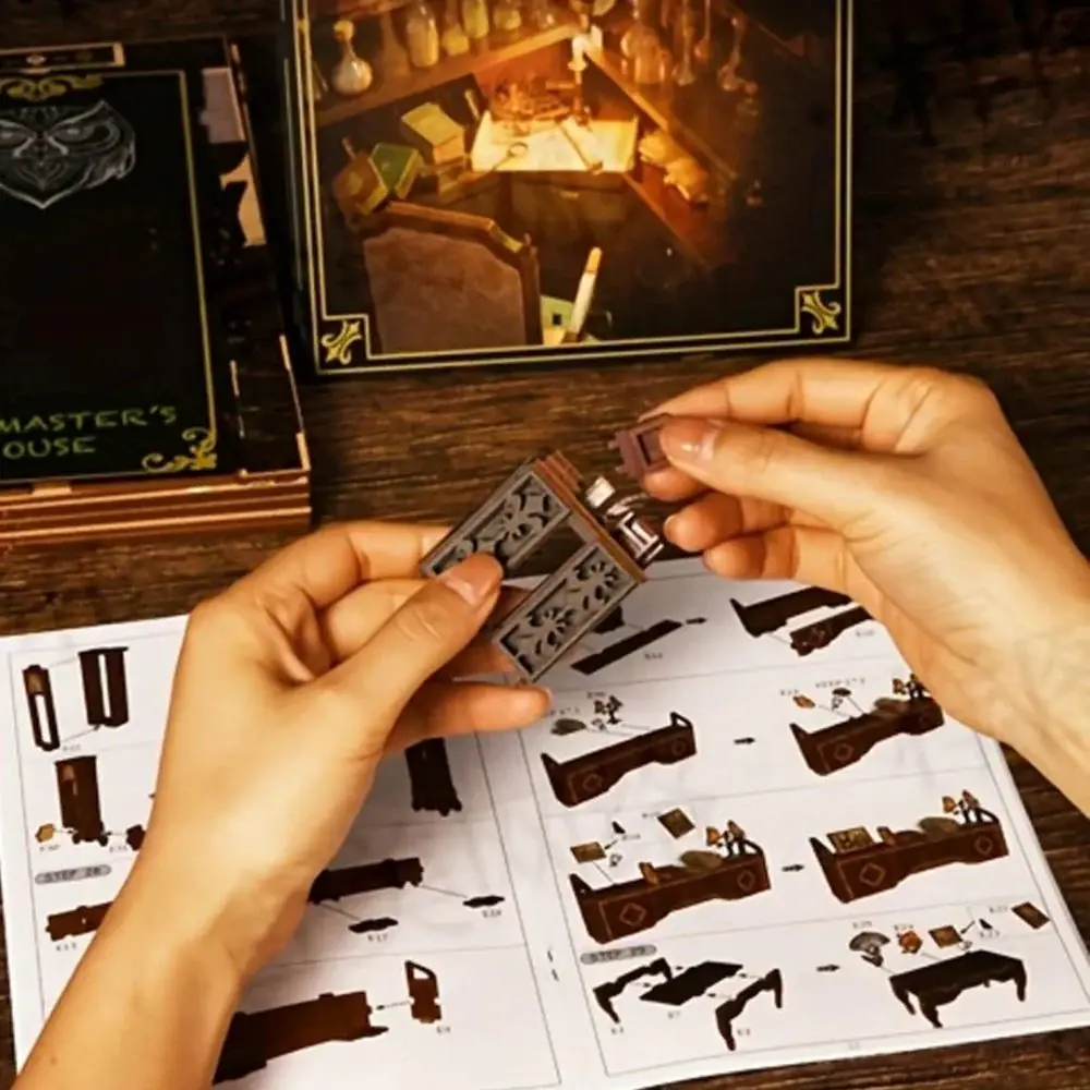 FIGURED'ART Book Nook Maison du Sorcier