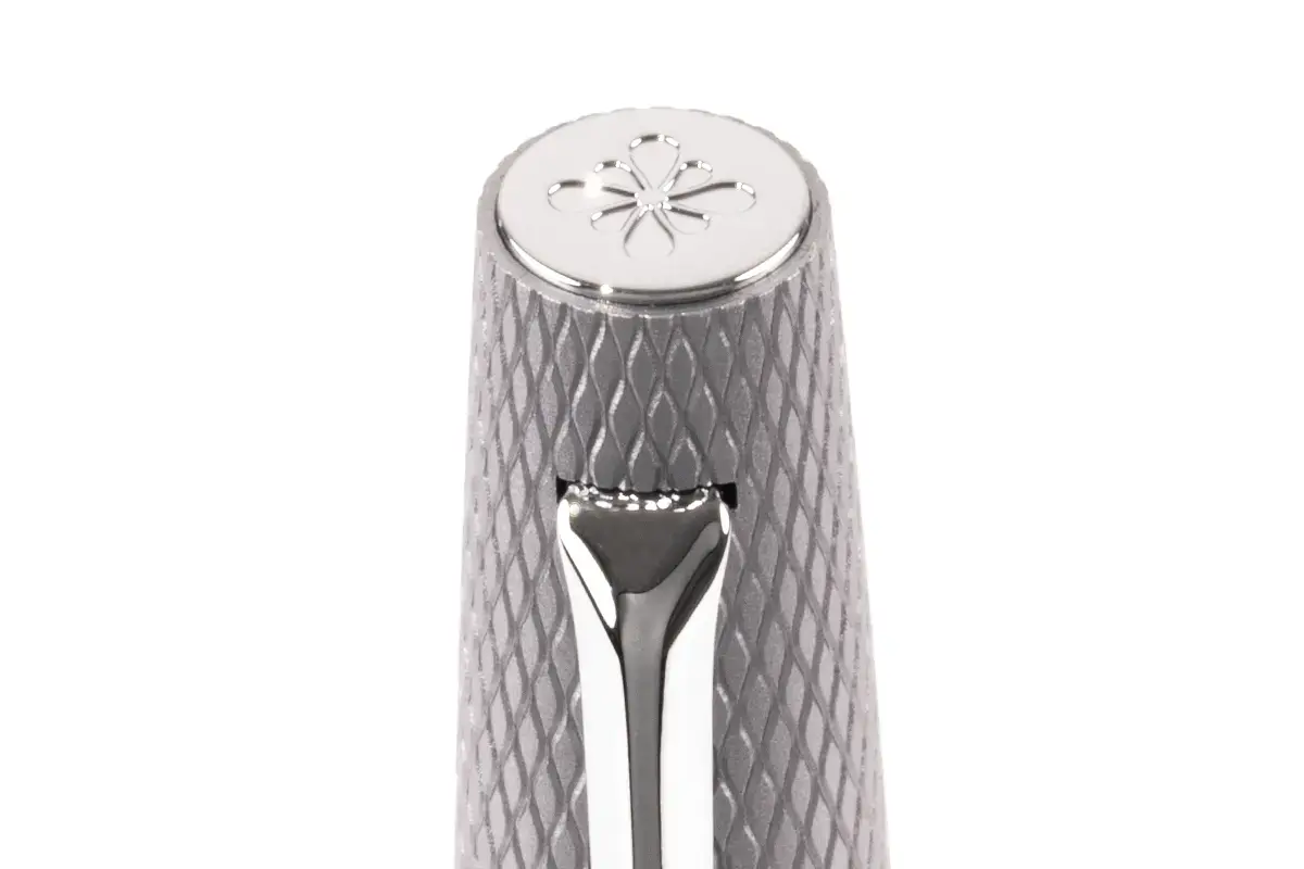 DIPLOMAT Stylo Plume "Viper" argenté guilloche F/M