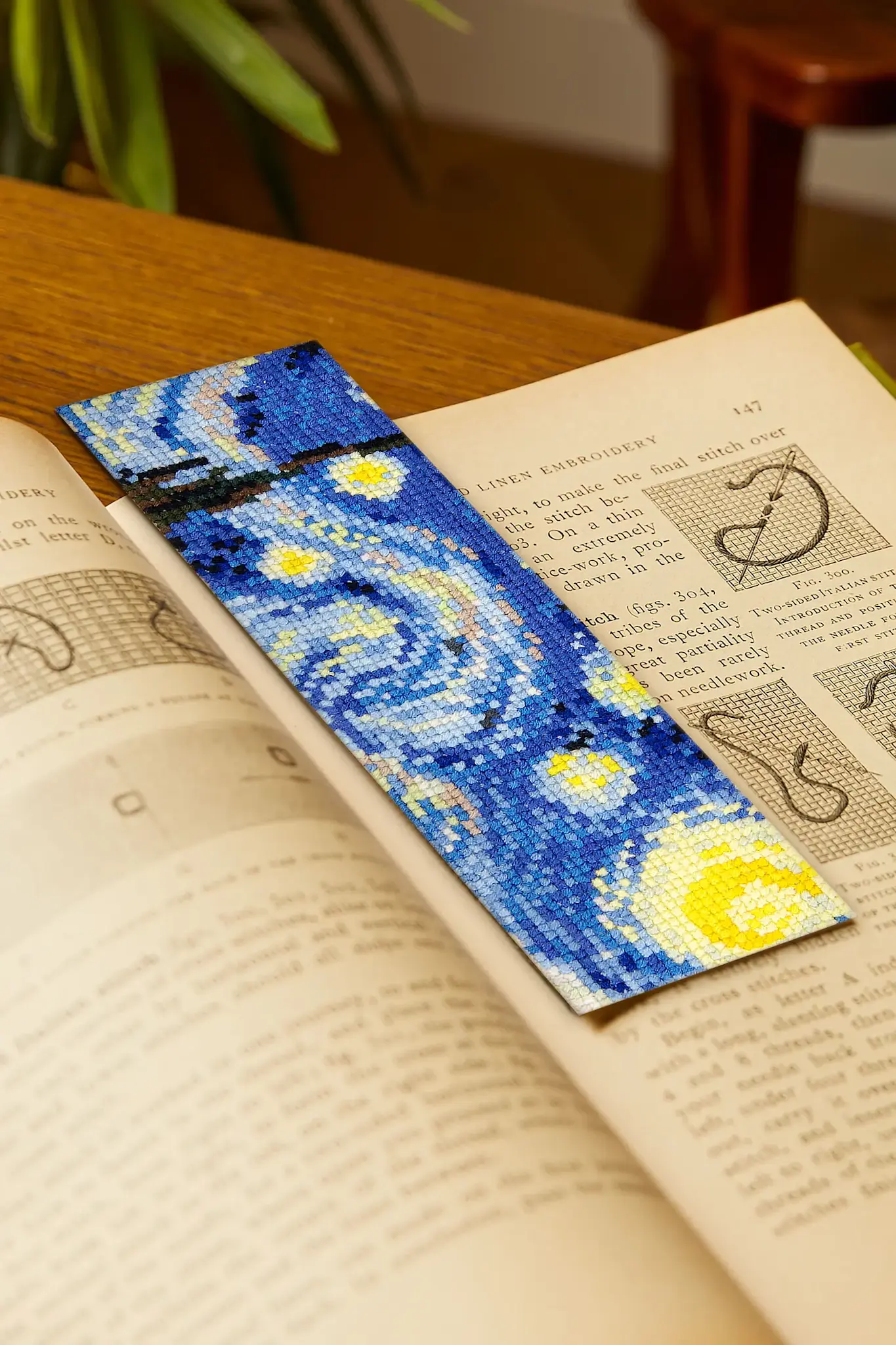 DMC Kit Point X Marque Pages - La Nuit Etoilée - Van Gogh 5,2x17,5cm
