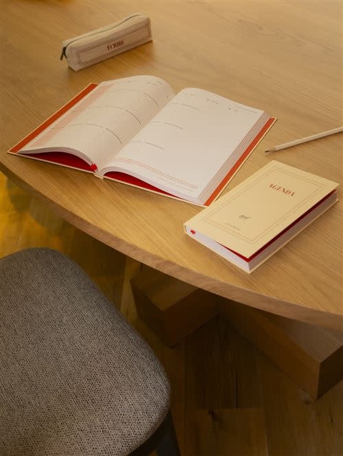 GALLIMARD Agenda Littéraire Grand Format 16 mois Sept 2026- Déc 2027