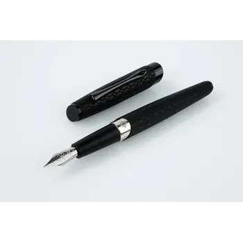 DIPLOMAT Stylo Plume Cobra Black guilloche