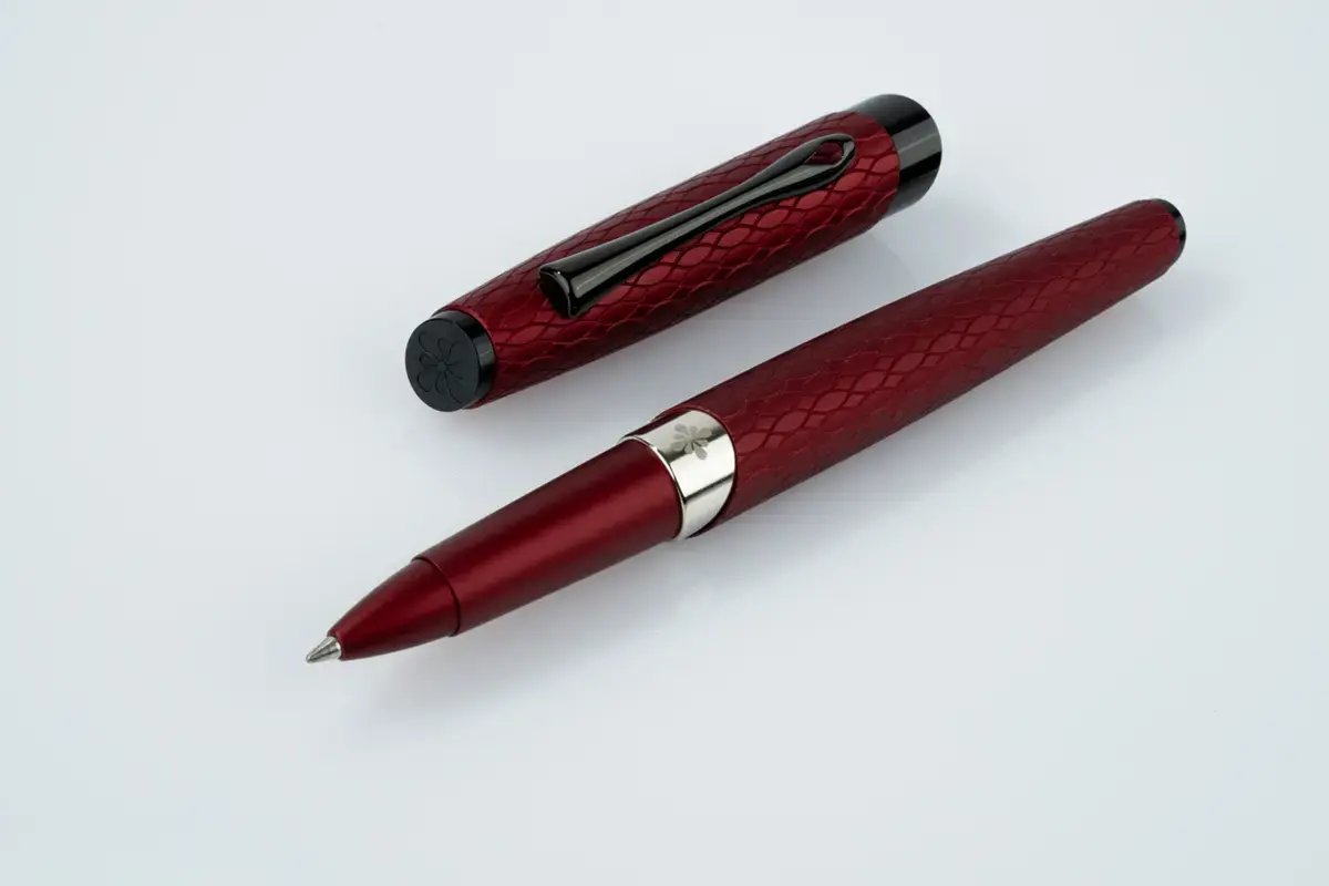 DIPLOMAT Roller Cobra Burgundy guilloche