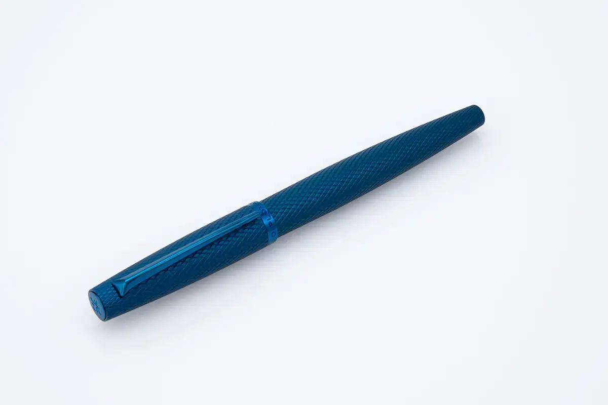 DIPLOMAT Stylo Roller "Viper" bleu guilloche