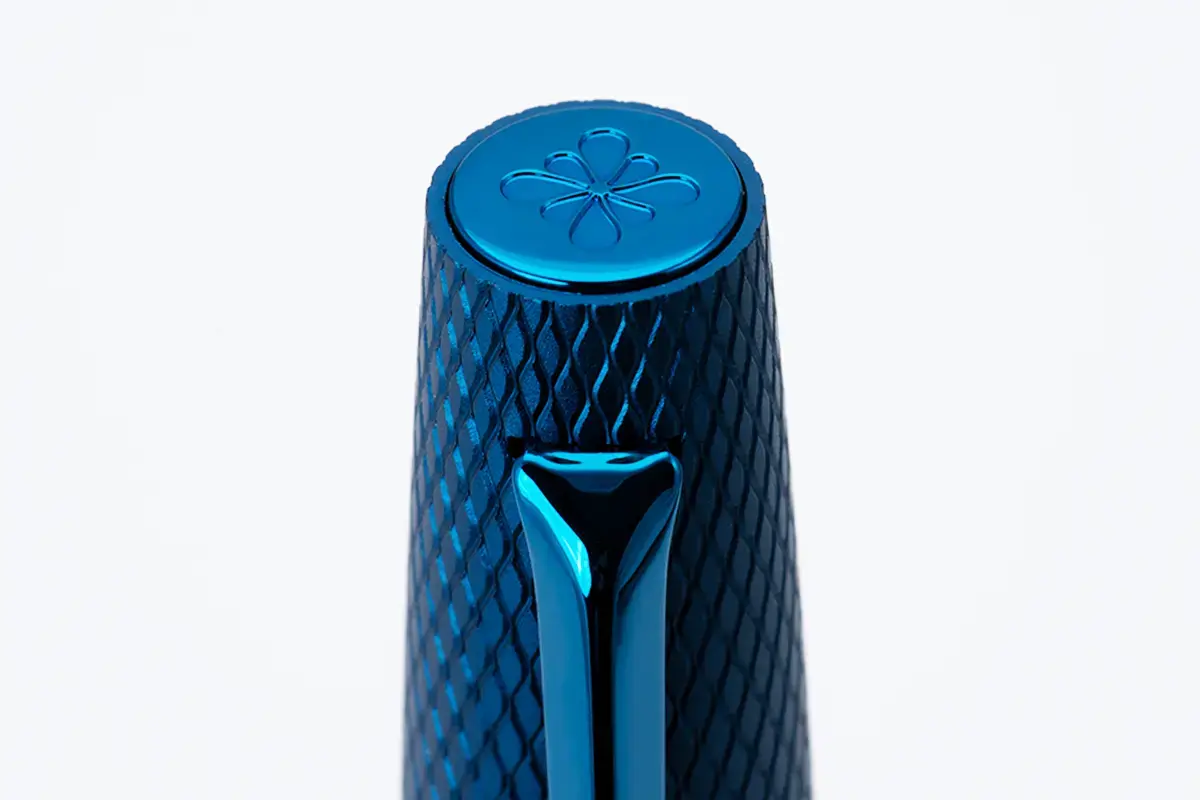 DIPLOMAT Stylo Roller "Viper" bleu guilloche