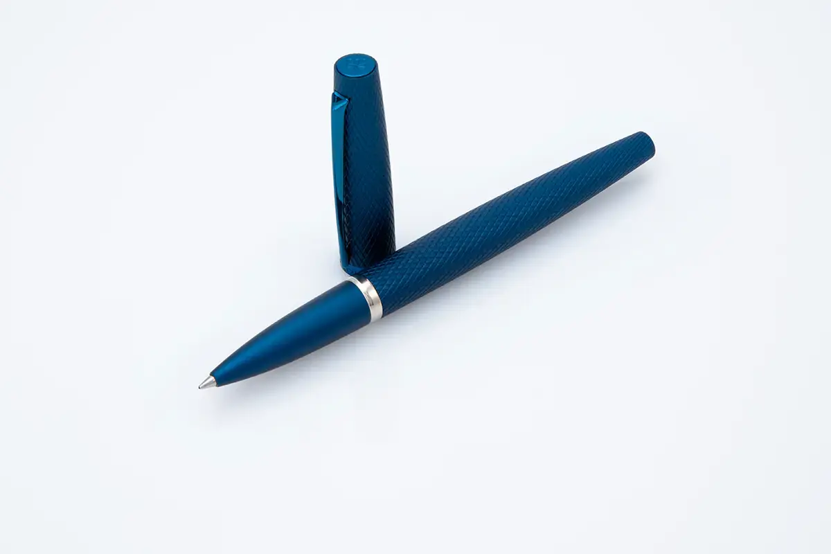 DIPLOMAT Stylo Roller "Viper" bleu guilloche