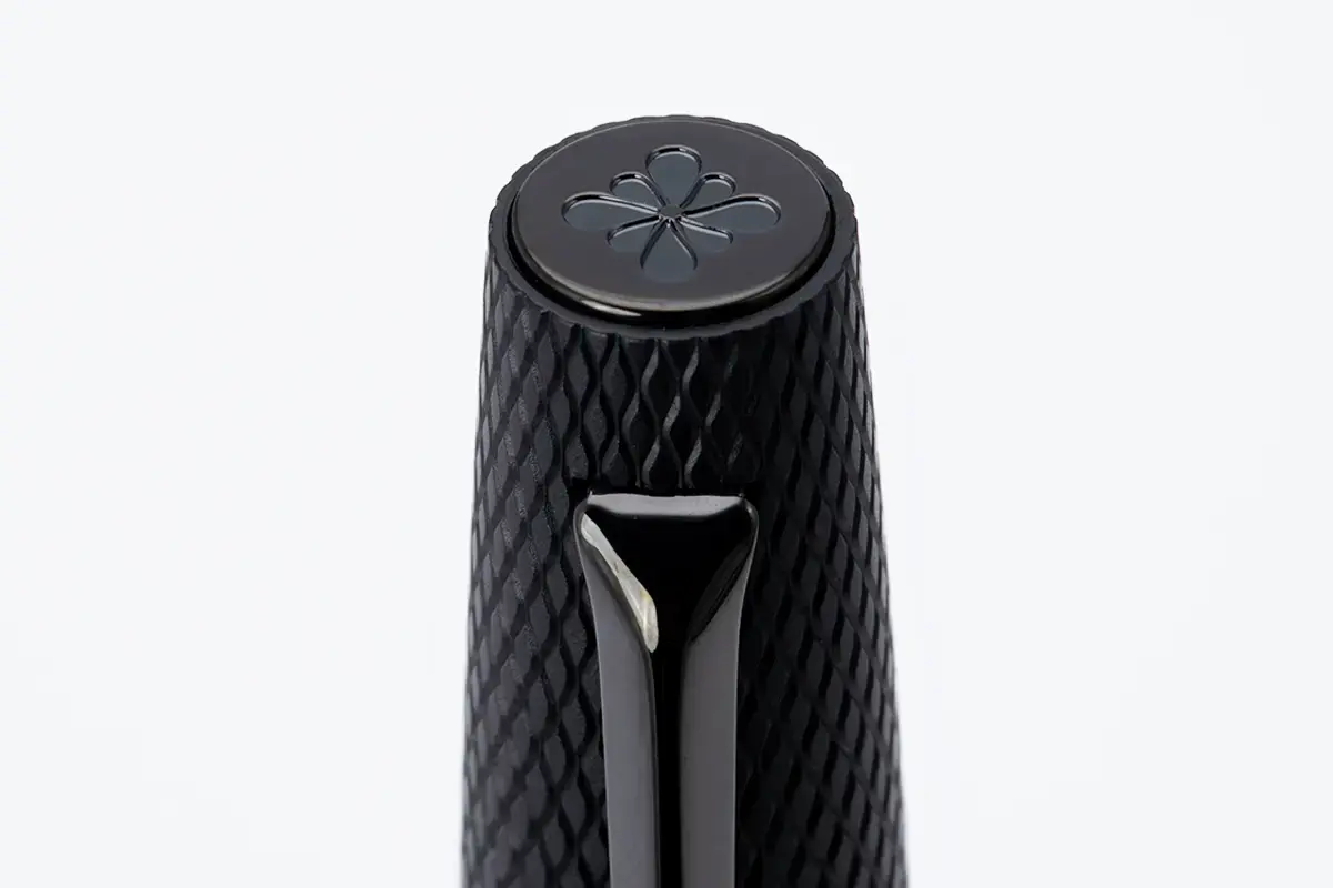 DIPLOMAT Stylo Plume "Viper" noir guilloche F/M F/M