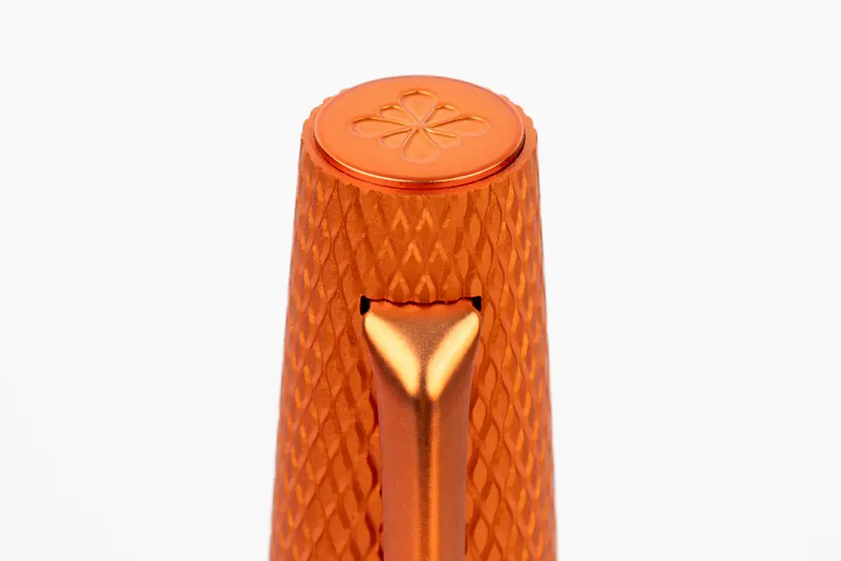 DIPLOMAT Stylo Plume "Viper" Orange Guilloche F/M
