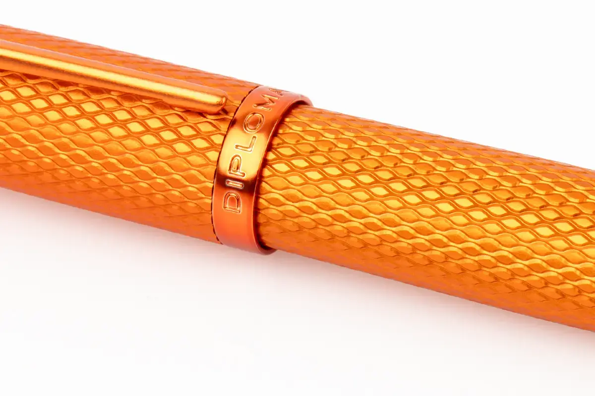 DIPLOMAT Stylo Plume "Viper" Orange Guilloche F/M