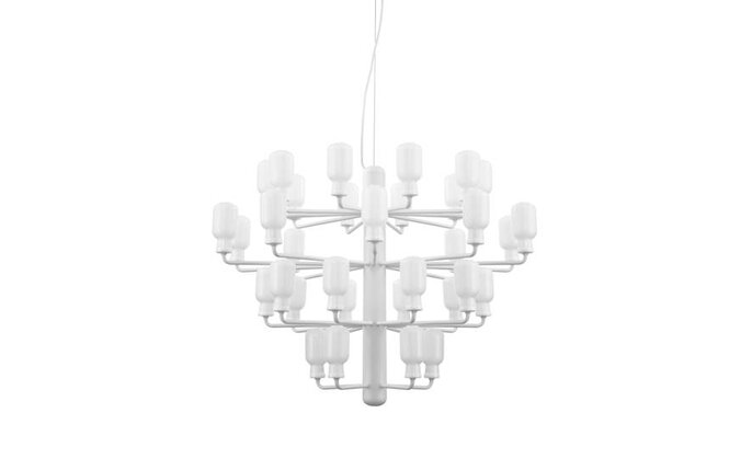 Normann Copenhagen AMP Lysekrone Stor anheng lys hvit