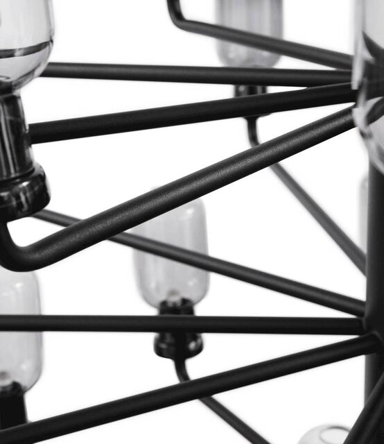 Normann Copenhagen AMP Kronleuchter Große Pendelleuchte schwarz