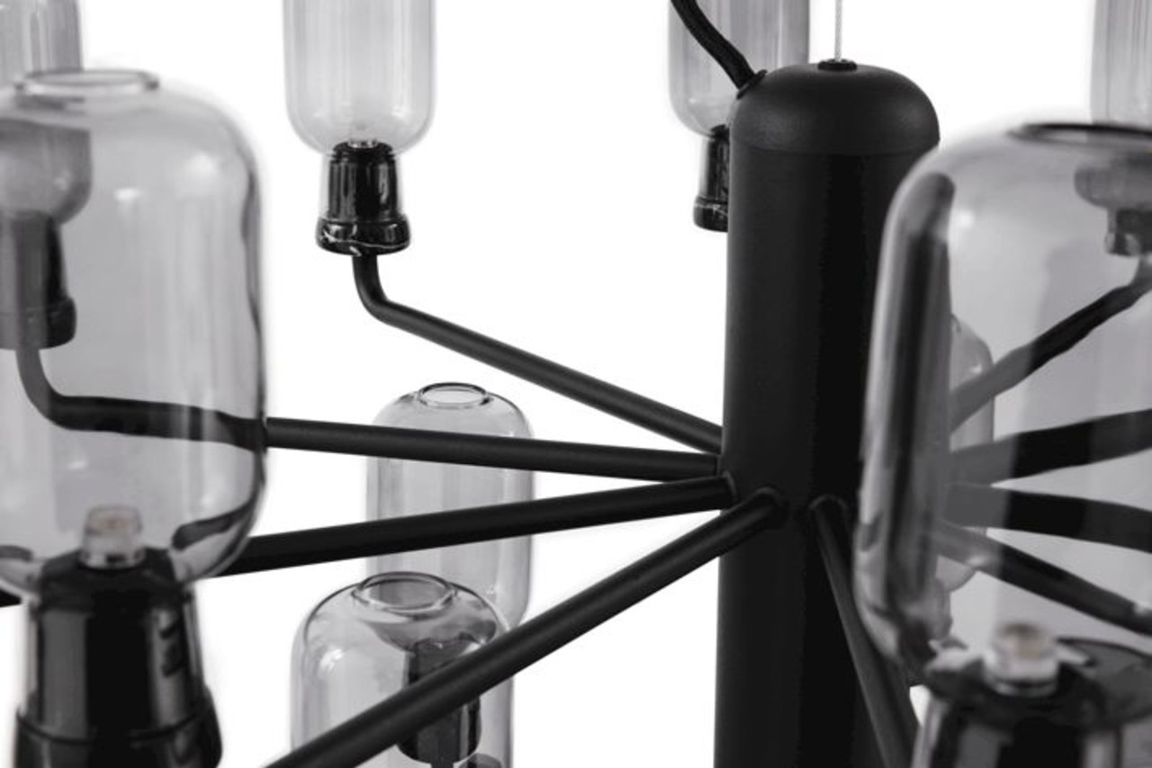 Normann Copenhagen AMP Chandelier Small hanglamp zwart Normann Copenhagen AMP Chandelier Small hanglamp zwart
