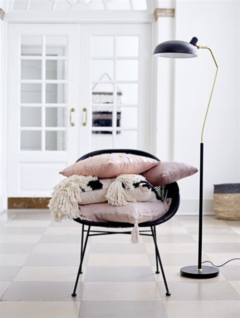 Bloomingville Gulvlampe, svart metall med gull finish