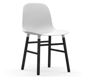 Normann Copenhagen Form Stuhl Stuhl schwarz und weiß Normann Copenhagen Form Stuhl Stuhl schwarz und weiß