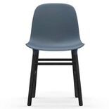 Normann Copenhagen Form Chair stoel zwart blauw Normann Copenhagen Form Chair stoel zwart blauw