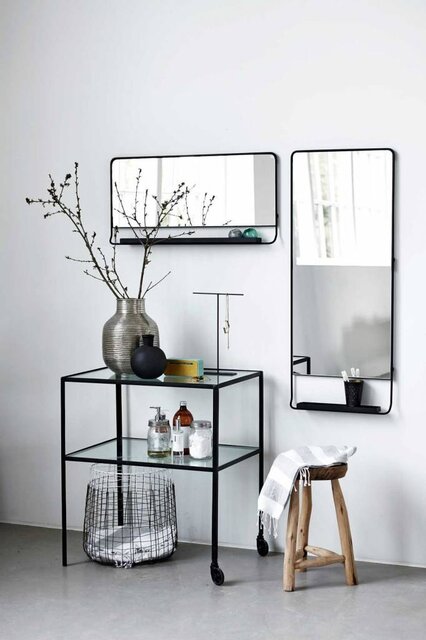 House Doctor Chic specchio nero con mensola