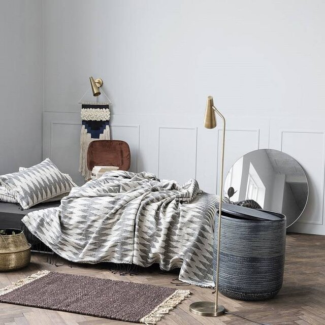 House Doctor Nøyaktig gulvlampe messing House Doctor Nøyaktig gulvlampe messing