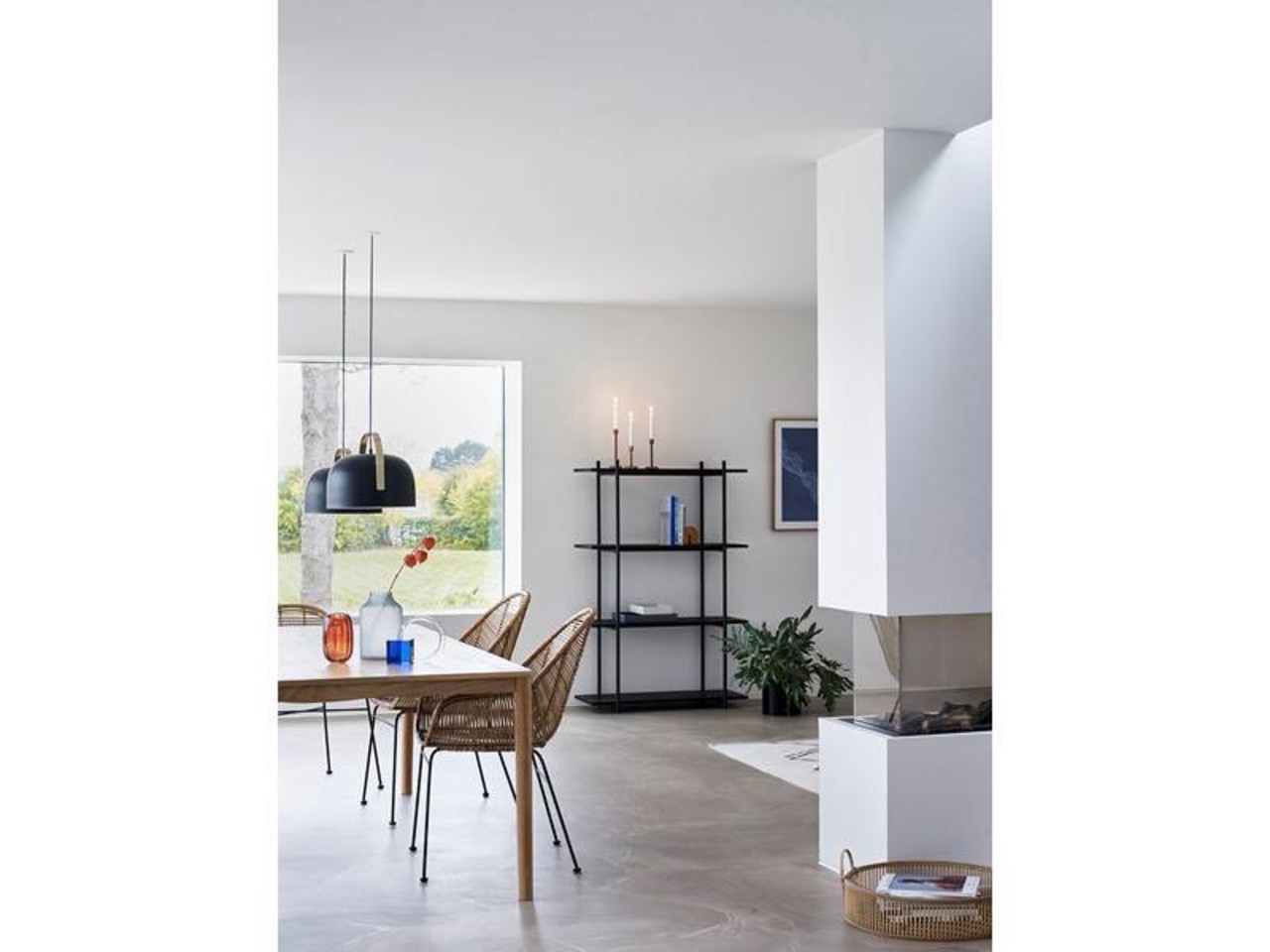 Hubsch Armoire de rangement en métal noir avec 4 tablettes