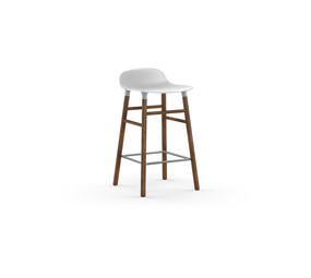 Normann Copenhagen Form Barstoel walnoot Normann Copenhagen Form Barstoel walnoot