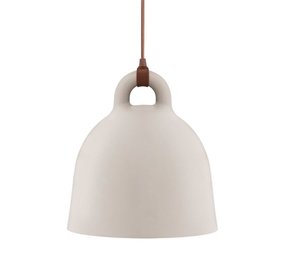 Normann Copenhagen Bell Medium anheng lys sand Normann Copenhagen Bell Medium anheng lys sand