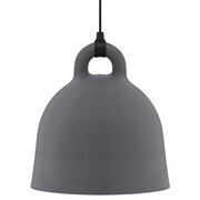 Normann Copenhagen Bell Stor anheng lys grå Normann Copenhagen Bell Stor anheng lys grå