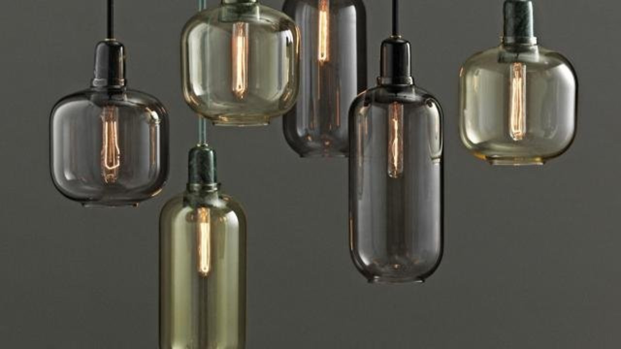 Normann Copenhagen AMP lampada a sospensione Grande oro verde