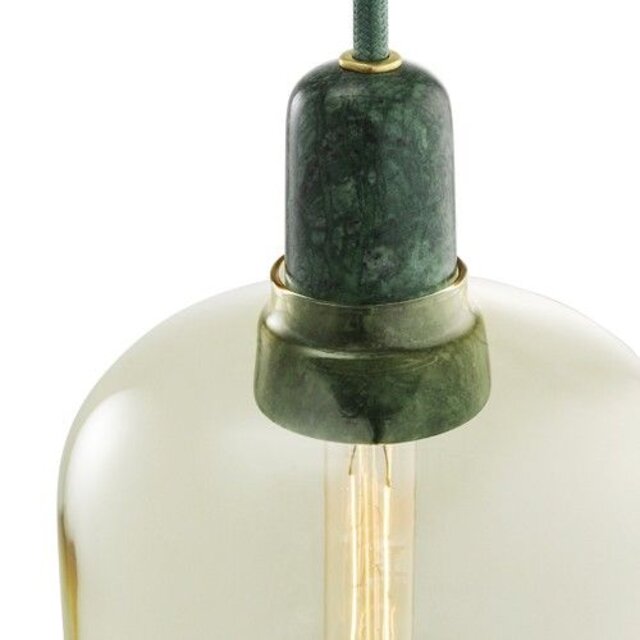 Normann Copenhagen AMP Petite lampe suspendue or vert