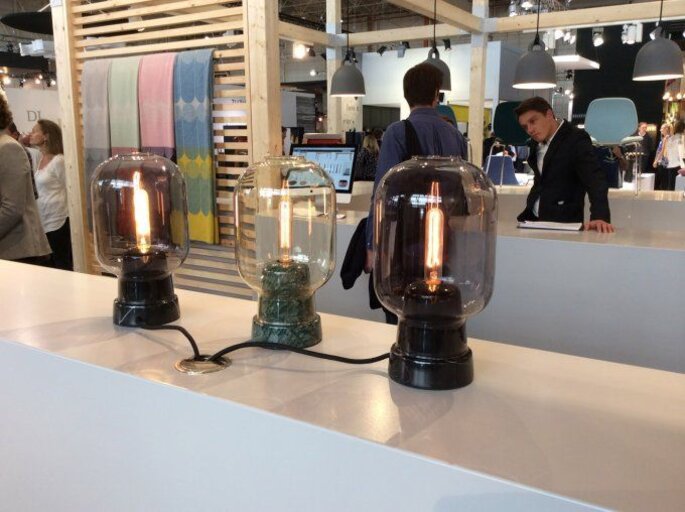 Normann Copenhagen AMP Tischlampe grüne Gold