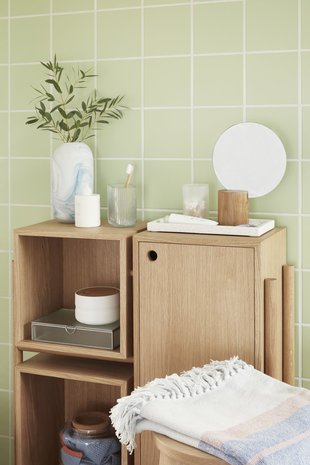 Hubsch Armoire en bois avec étagères et porte - naturel Hubsch Armoire en bois avec étagères et porte - naturel