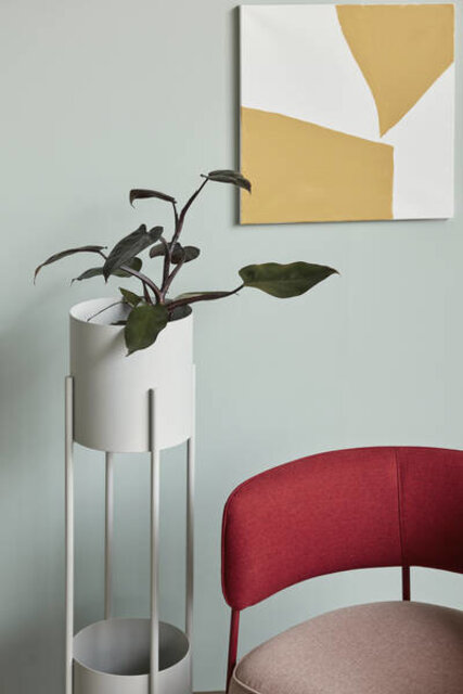 Hubsch Pot on standard metal - gray