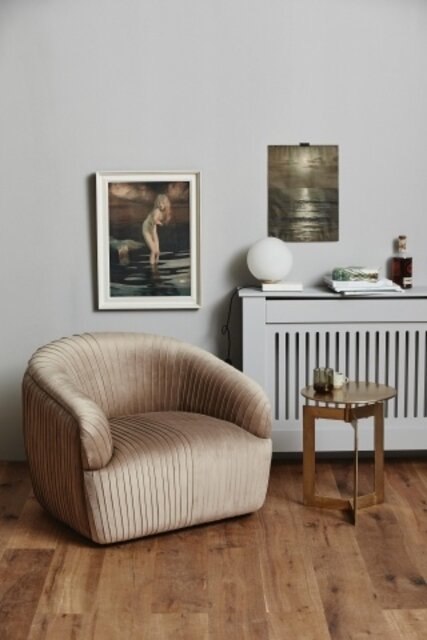 Nordal Lampada da tavolo Enyo - bianco opaco con marmo Nordal Lampada da tavolo Enyo - bianco opaco con marmo