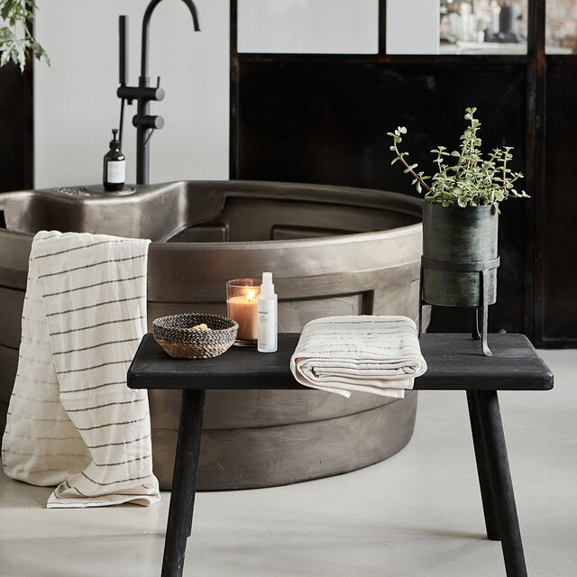 House Doctor Nadi bench - black