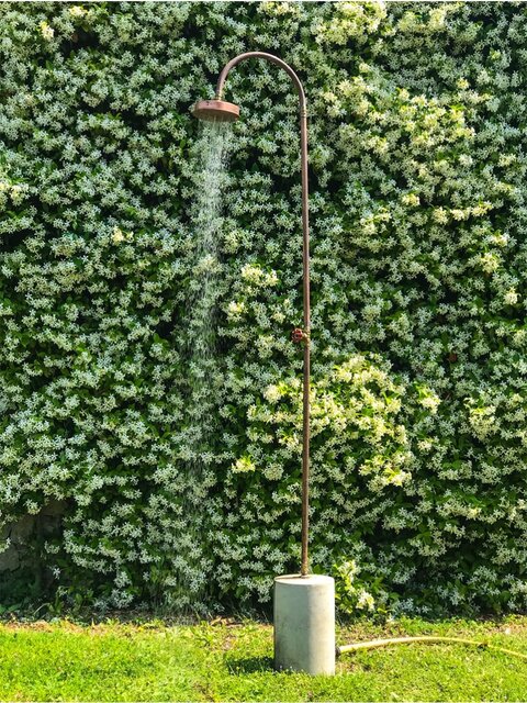 Seletti Aquart Udendørs bruser - kobber / beton Seletti Aquart Udendørs bruser - kobber / beton