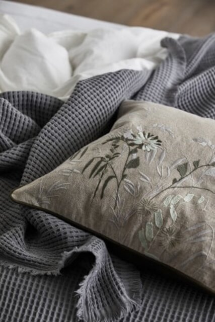 Nordal Alpha bedsprei grijs - 64204 Nordal Alpha bedsprei grijs - 64204