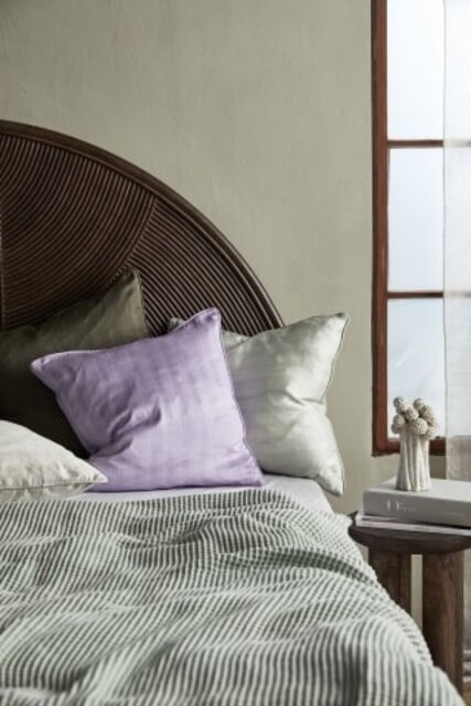 Nordal Naos cushion purple incl filling - 42451