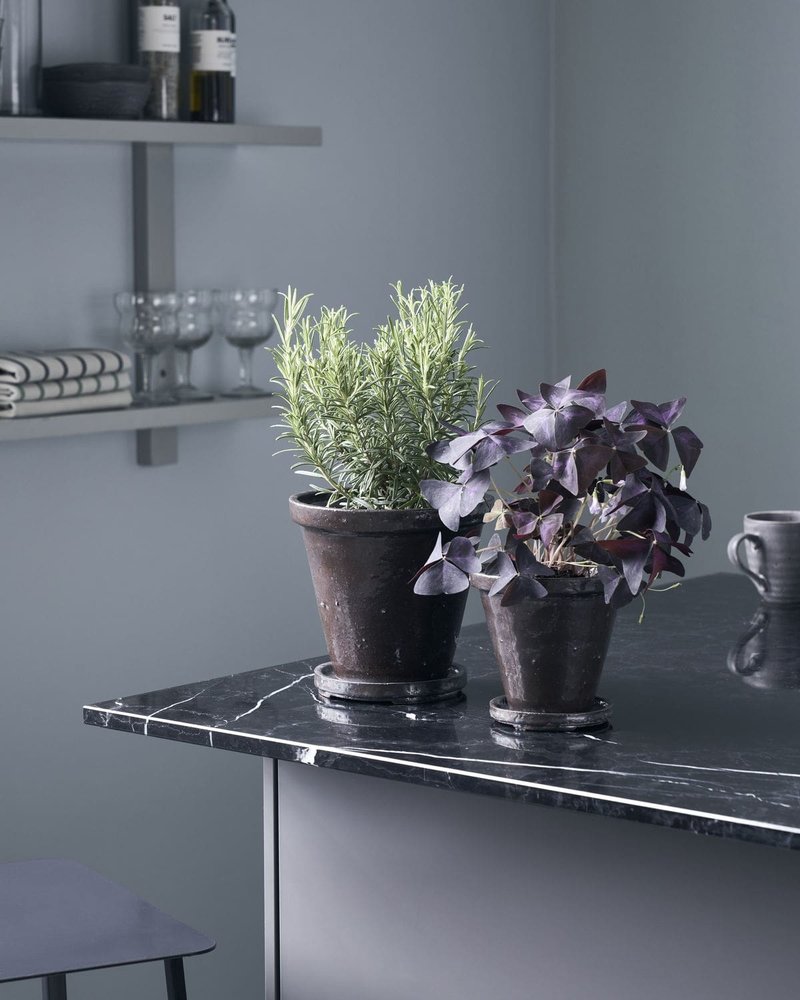 House Doctor Blomsterpotte med tallerken sett med 2 deler - 210140611 House Doctor Blomsterpotte med tallerken sett med 2 deler - 210140611