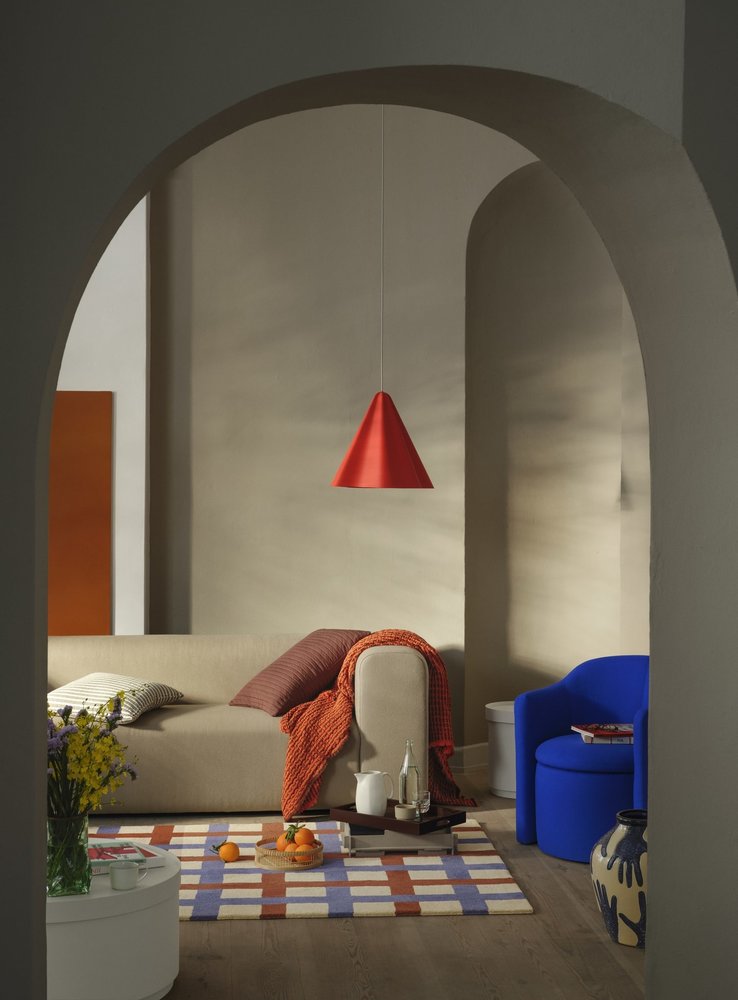 Broste Copenhagen Skirt hanglamp rood Ø30cm - 60080007 Broste Copenhagen Skirt hanglamp rood Ø30cm - 60080007