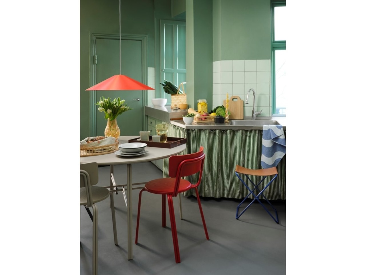 Broste Copenhagen Taburete Nola azul intenso - 71177650