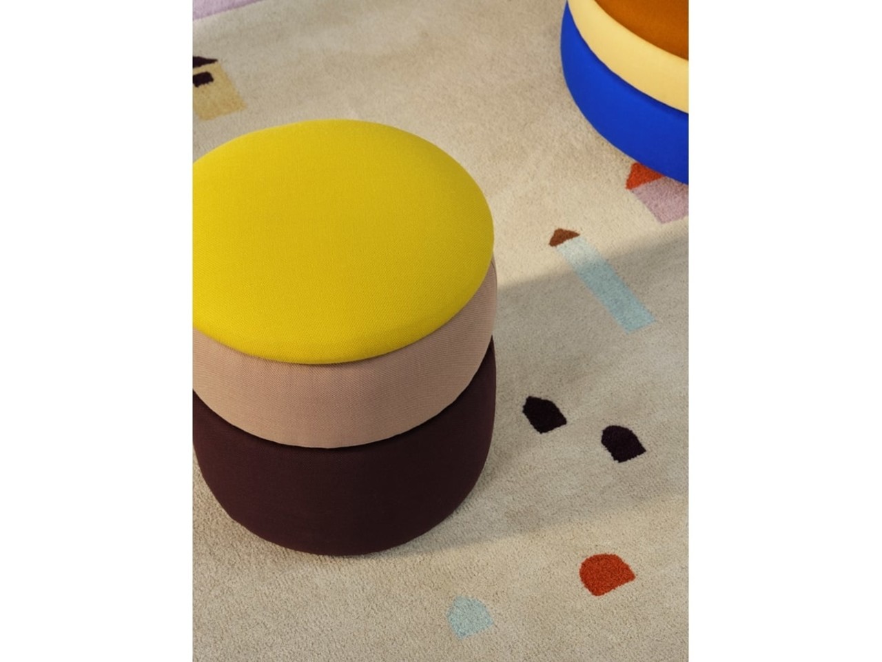 Broste Copenhagen Dammpuff blå/sand/ocker Ø68cm - 31001146 Broste Copenhagen Dammpuff blå/sand/ocker Ø68cm - 31001146