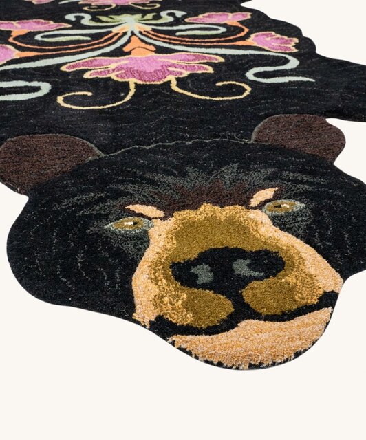 Doing Goods Tapis ours noir fleuri XL - 1.45.10.093.900.6