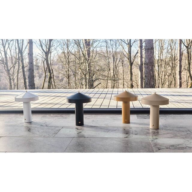 OYOY Lámpara de mesa Hatto blanca - L300694