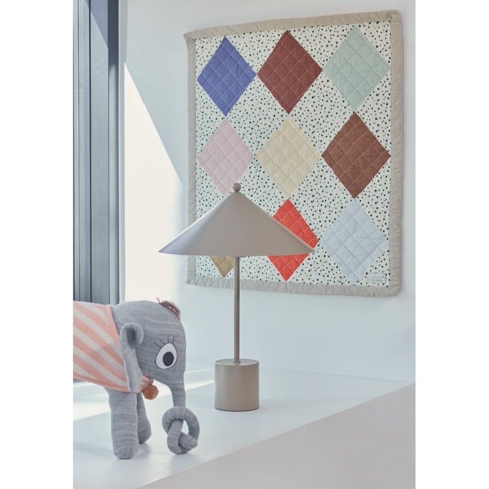 OYOY Lampada da tavolo Kasa creta - L10175 OYOY Lampada da tavolo Kasa creta - L10175