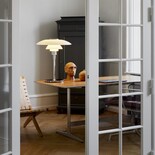 Louis Poulsen Lampada da tavolo in vetro PH 4½-3½ cromo - 5744161501